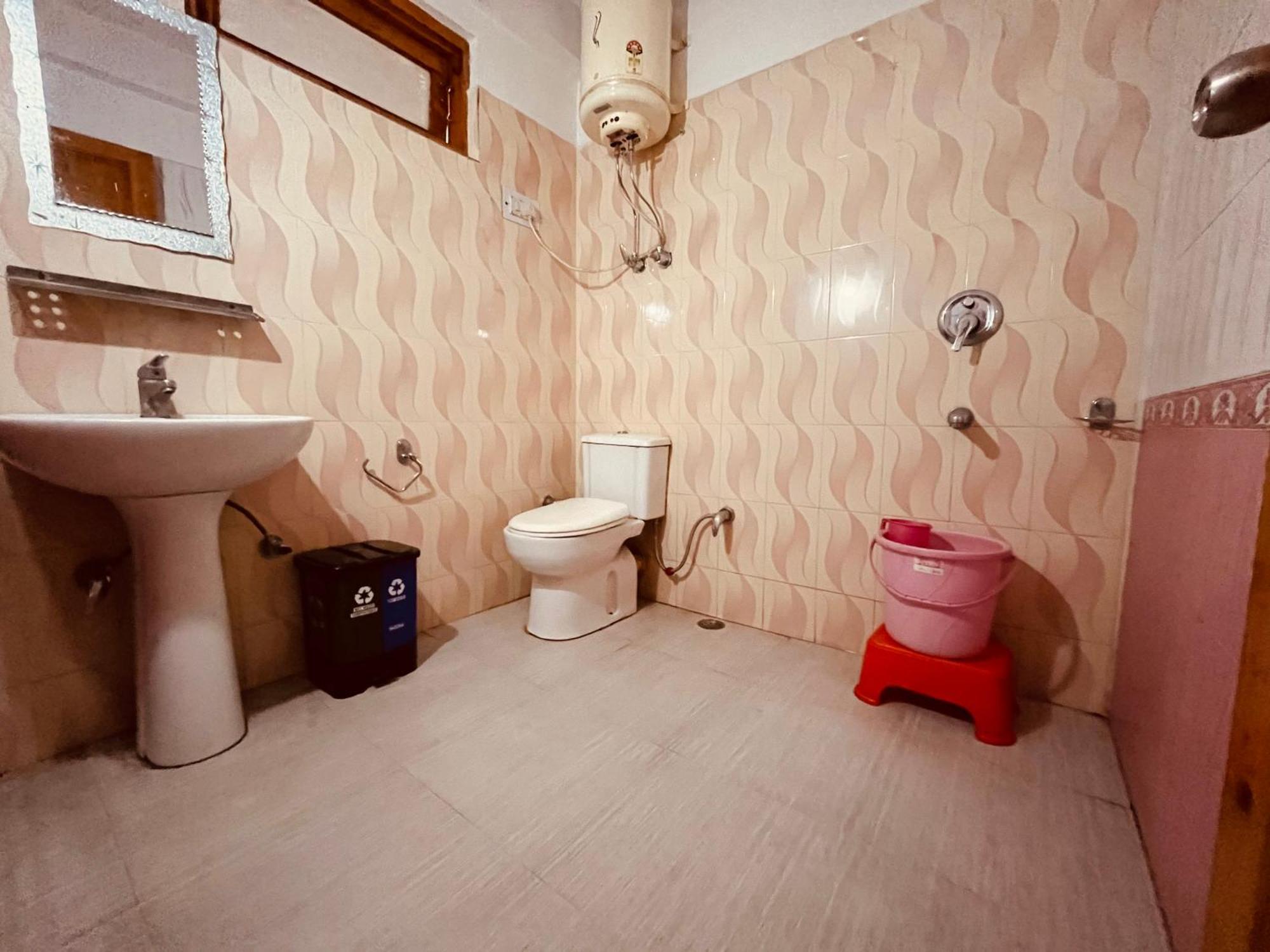 Hamir Guest Stays Udagamandalam Exterior foto